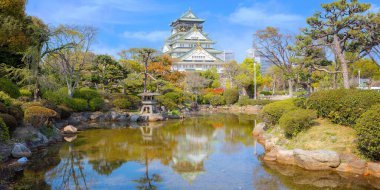 Osaka, Japonya 'daki Osaka Kalesi 1583 yılına dayanıyor. Kiraz çiçeği mevsiminde Osaka 'nın en popüler hanami mekanlarından biridir.