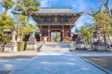 Japonya 'nın Kyoto kentindeki Kitano Tenmangu Tapınağı, Sugawara Michizane' ye adanmış birkaç yüz tapınaktan en önemlilerinden biridir.