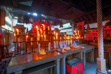 Fushimi Inari-taisha Kyoto 'da, Jpan 1499' da inşa edildi, binlerce torii kapısının oluşturduğu bir yolun simgesi. 