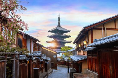 Yasaka pagoda 'nın Kyoto' da gün batımının manzarası
