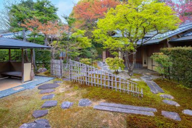 Japonya, Kyoto 'daki Shinnyodo Tapınağı' ndaki Japon Bahçesi.