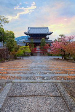 Kyoto, Japonya 'daki Kurodani veya Konkai-Komyoji tapınağı