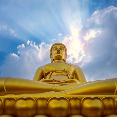 The Big Seated Buddha Statue (Buddha Dhammakaya Dhepmongkol) at Wat Paknam Phasi Charoen (temple) in Bangkok, Thailand clipart