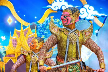 Bangkok, Tayland - 20 Nisan 2024: Khon Maskeli Dans Tayland sanatları, dans ve müzik karışımıdır. 2018 'de İnsanlığın Soyut Kültürel Mirası' nın UNESCOs Temsilciler Listesinde yer aldı..