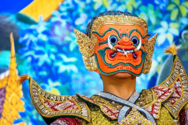 Bangkok, Tayland - 20 Nisan 2024: Khon Maskeli Dans Tayland sanatları, dans ve müzik karışımıdır. 2018 'de İnsanlığın Soyut Kültürel Mirası' nın UNESCOs Temsilciler Listesinde yer aldı..