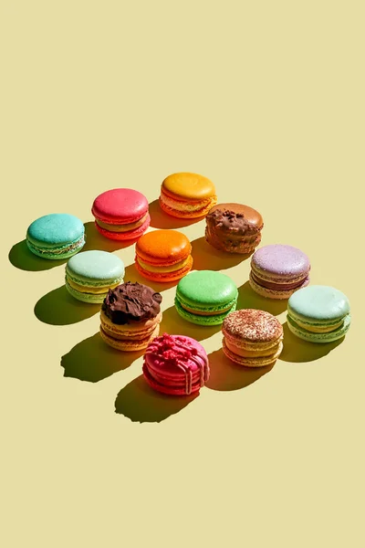 Pattern Different Macarons Various Flavors Bright Colours French Pastries — Stock Photo, Image