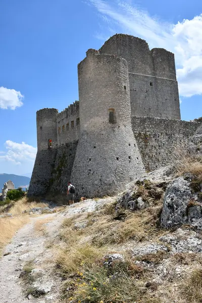 Rocca Caliscio, Abruzzo, İtalya.