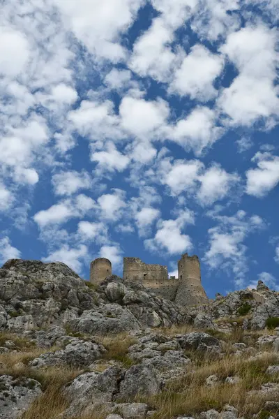 Rocca Caliscio, Abruzzo, İtalya.