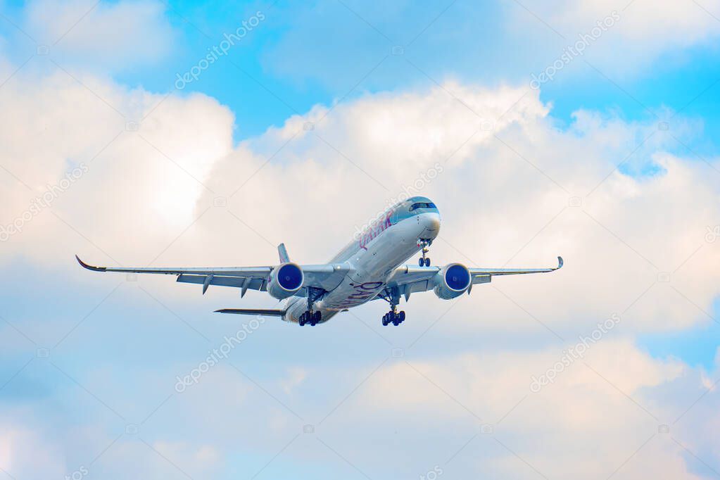Los Angeles, California - December 29, 2022: Close-up view of Qatar Airways plane landing