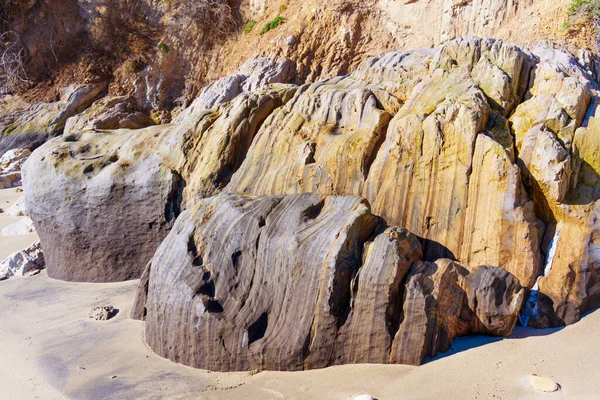 Primo Piano Grandi Formazioni Rocciose Malibu Beach California — Foto Stock