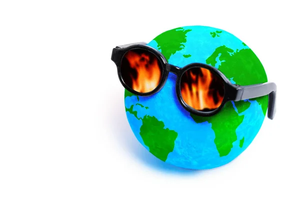 Miniature Globe Wearing Stylish Sunglasses Reflecting Tongues Flames Its Lenses — Stock Photo, Image