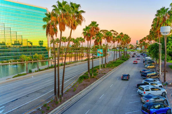 Los Angeles Kalifornien December 2022 Vibrerande Atmosfär Den Livliga Avenyn — Stockfoto