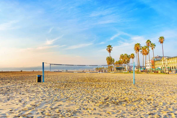 Los Angeles Kalifornien Dezember 2022 Heiterer Volleyballplatz Venice Beach Warmes — Stockfoto