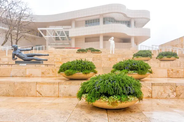 Los Angeles, Kaliforniya 6 Ocak 2023: Getty Müzesi Tramvay Pisti Sistemi