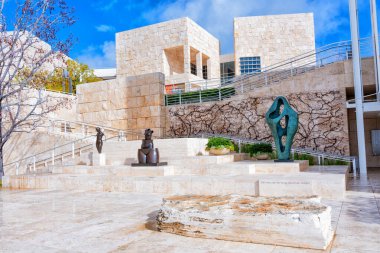 Los Angeles, California - 5 Ocak 2023: Getty Center 'dan Fran ve Ray Stark Heykel Terası