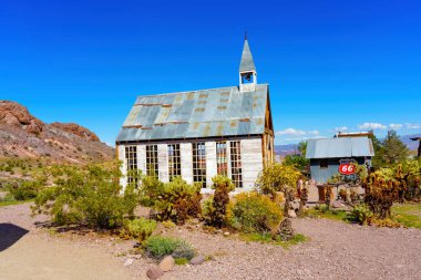 Nelson, Nevada - 15 Nisan 2024: Nelson Hayalet Kasabası 'nda terk edilmiş bir çalkantının yakın görüntüsü