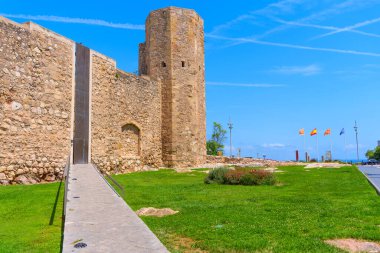 Roma Sirki Tarragona, İspanya 'da Bayraklarla Kaldı