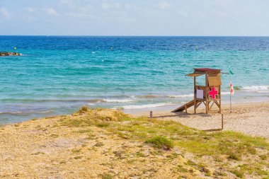 Tarragona 'daki Cankurtaran Kulesi Açık Mavi Gökyüzü Altında