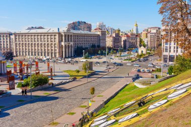 Kyiv, Ukrayna - 9 Ekim 2024: Ukrayna 'nın Kyiv kentindeki Bağımsızlık Meydanı