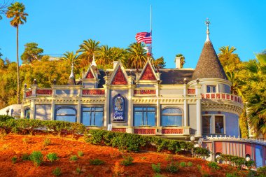 Los Angeles, Kaliforniya - 8 Ocak 2025 Los Angeles 'taki Yükseltilmiş Görüntü' nün Sihirli Kalesi