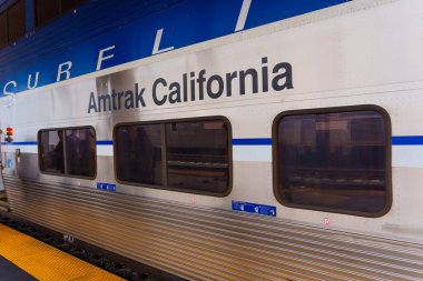 Los Angeles, California - 30 Aralık 2024: Amtrak California Surfline Train Car 'ın Ayrıntıları
