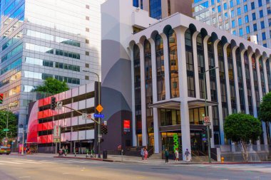 Los Angeles, Kaliforniya - 7 Ocak 2025: Wilshire Bulvarı, Los Angeles Modern Ofis Binası