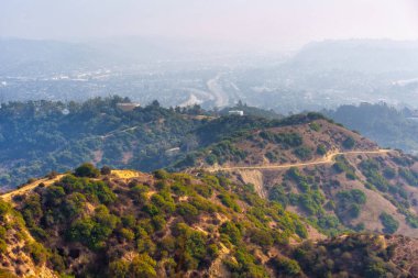 Griffith Park Gösteri Yürüyüşçüleri ve Şehir Yayılımı 'ndan görüntü