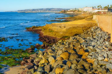 Sersemletici Rocky Kıyı Manzarası San Diego, Kaliforniya kıyıları boyunca