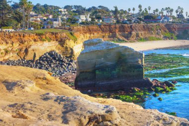 San Diego, Kaliforniya 'da Sahne Kıyı Uçurumları ve Kaya oluşumları