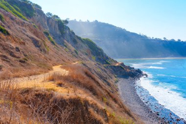 Bluff Cove 'daki Güzel Sahil Yolu, Palos Verdes, Kaliforniya