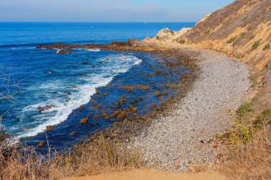 Palos Verdes Emlak 'ta Rocky Shoreline ile Lunada Körfezi Manzarası
