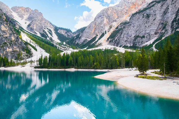Sunny Day Lake Braies Turquoise Water High Dolomites Mountains — Stock Photo, Image