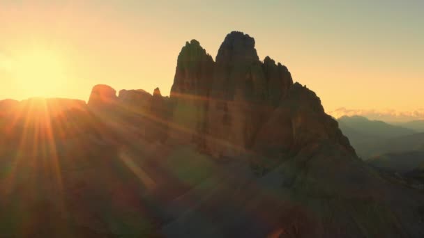 Majestic Silhouette Tre Cime Lavaredo Sunrise Spacious Mountain Landscape Rocky — Stock Video