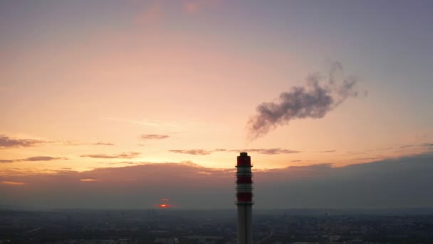Industriële Elektriciteitscentrale Veroorzaakt Luchtverontreiniging Door Fossiele Brandstoffen Wkk Systeem Produceert — Stockvideo