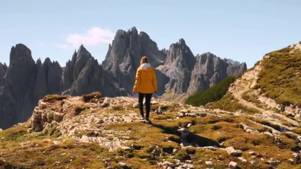 Active Woman Enjoys View Rocky Alps Mountains Italy Young Female — Video Stock