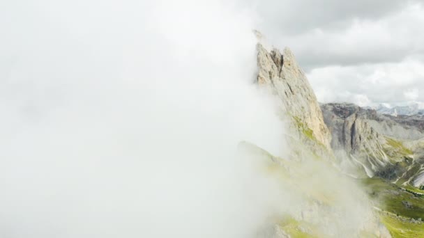 White Heavy Clouds Descend Covering Seceda Bare Peaks Mountain Range — Stockvideo