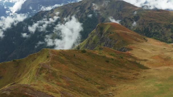 Pajiști Pantele Deal Acoperite Nori Pass Giau Pășuni Montane Vaste — Videoclip de stoc
