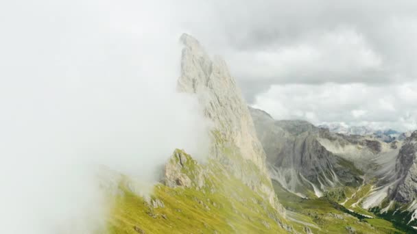 Dense Fog Covered Rocky Peak Seceda Mountain Touristic Italian Alps — Stock video