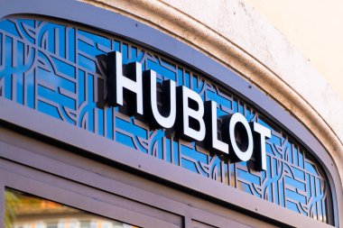 Roma 'daki Hublot moda mağazası. Ünlü lüks dükkan. Moda haftası konsepti. Mart 2023, Roma, İtalya.