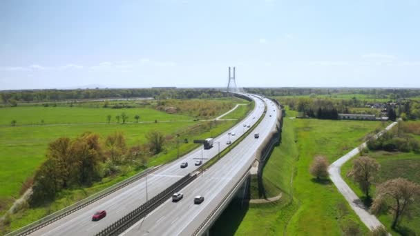 Voertuigen Rijden Lange Viaduct Snelweg Die Leidt Naar Redzinski Bridge — Stockvideo