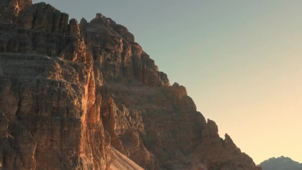 Indrukwekkende Bergketen Tre Cime Lavaredo Italiaanse Alpen Bereikt Grote Hoogten — Stockvideo