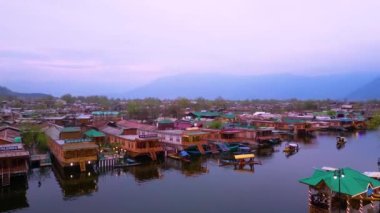 Kaşmir Vadisi Gulmarg, Dal Gölü, Nishat Bahçesi ve İHA 'dan Lale Bahçesi Manzarası