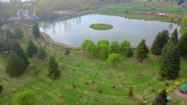 Kaşmir Vadisi Gulmarg, Dal Gölü, Nishat Bahçesi ve İHA 'dan Lale Bahçesi Manzarası