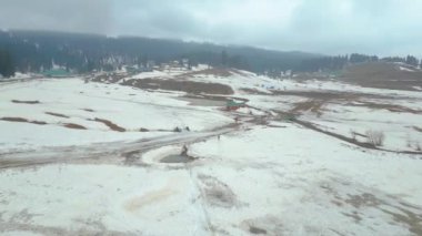 Kaşmir Vadisi Gulmarg, Dal Gölü, Nishat Bahçesi ve İHA 'dan Lale Bahçesi Manzarası