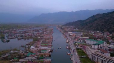 Kaşmir Vadisi Gulmarg, Dal Gölü, Nishat Bahçesi ve İHA 'dan Lale Bahçesi Manzarası