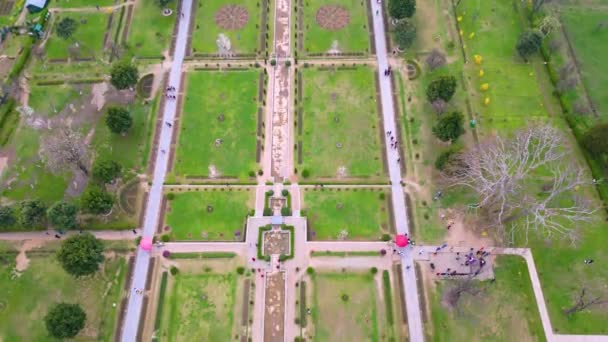 从Drone看克什米尔谷地 达尔湖 Nishat花园和郁金香花园美景 — 图库视频影像