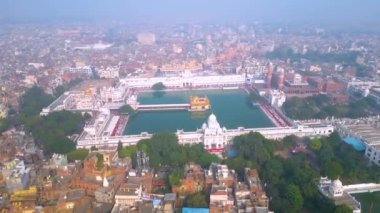 Amritsar, Punjab, Hindistan 12 Aralık 2023, Harimandir Sahib olarak da bilinen Altın Tapınak