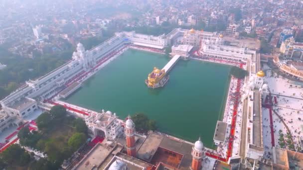 アムリッサル パンジャブ インド 2023年12月12日 ハリマンディアサヒブとしても知られる黄金寺院 — ストック動画