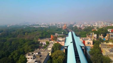 Yeni Delhi, Hindistan, 23 Kasım 2023, Karol bagh metro istasyonu hava manzaralı