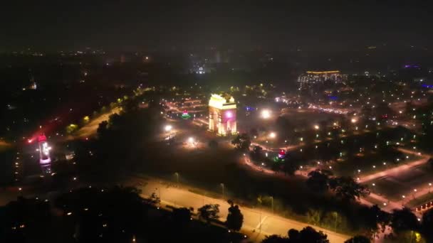 ドローンからのインド門の夜空からの眺め — ストック動画